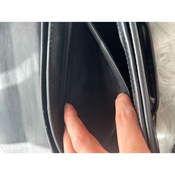 Michael Kors Cary Leather Saddle Crossbody bag Magnetic flap closure bag black h - Picture 6 of 11